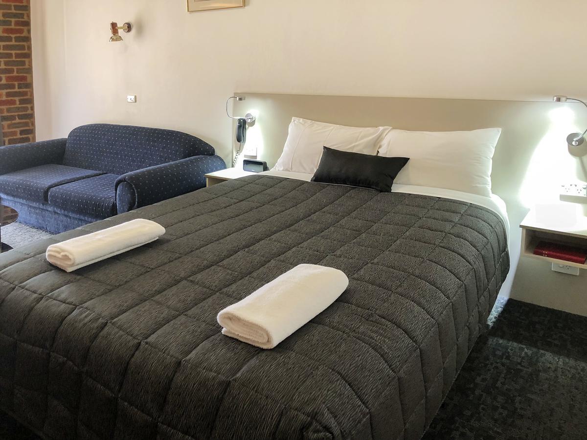 Leeton Heritage Motor Inn Bagian luar foto