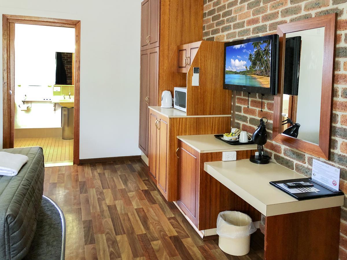 Leeton Heritage Motor Inn Bagian luar foto