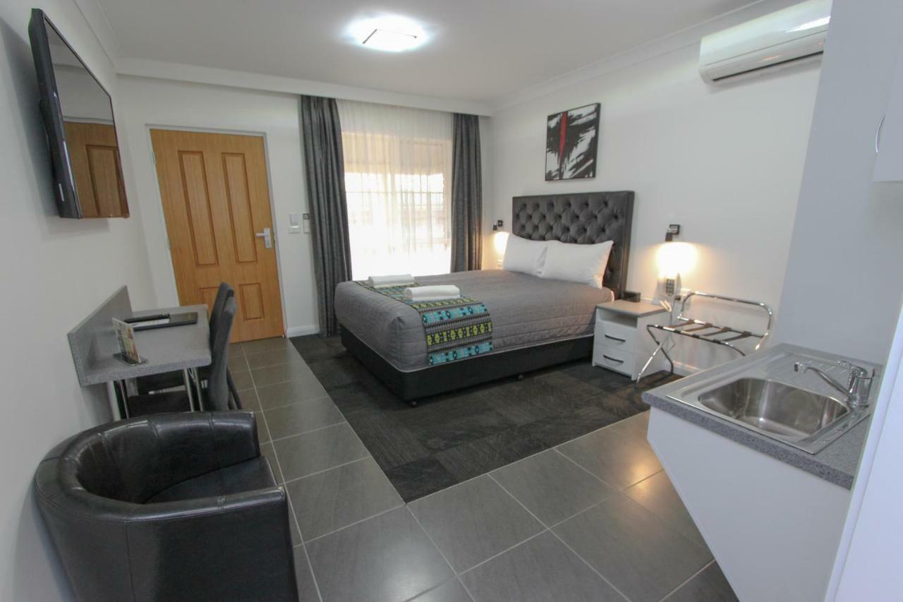 Leeton Heritage Motor Inn Bagian luar foto